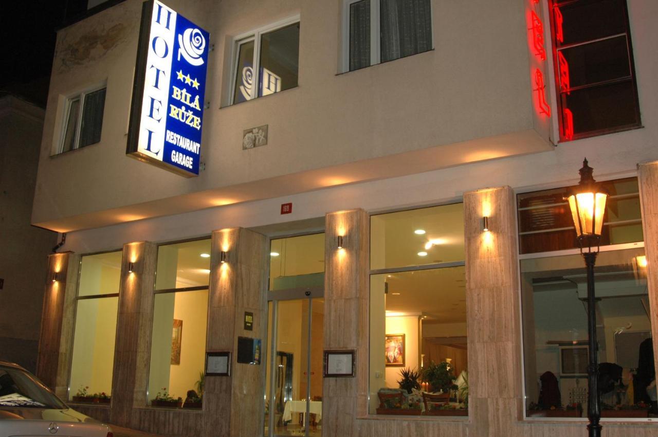 Hotel Bila Ruze Písek エクステリア 写真